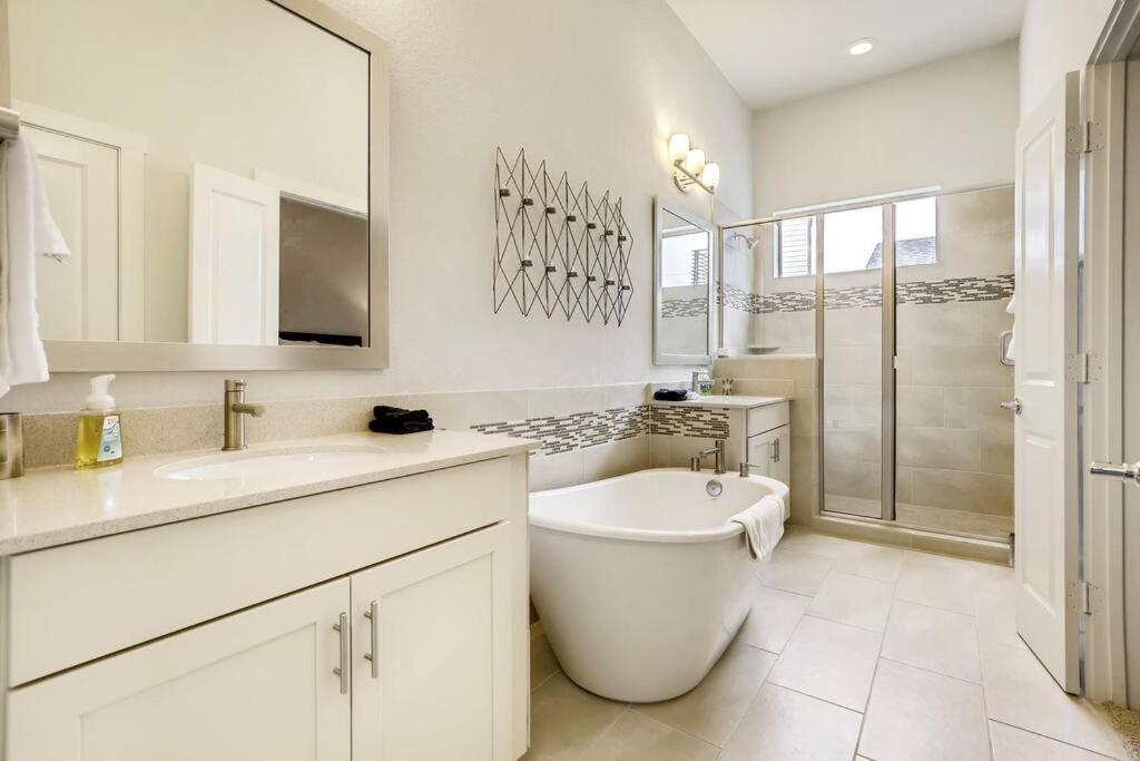 Gorgeous 4 Bed Home On St Mary'S - Minutes To Riverwalk/Pearl San Antonio Esterno foto