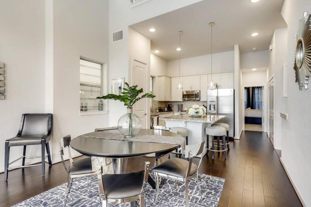 Gorgeous 4 Bed Home On St Mary'S - Minutes To Riverwalk/Pearl San Antonio Esterno foto