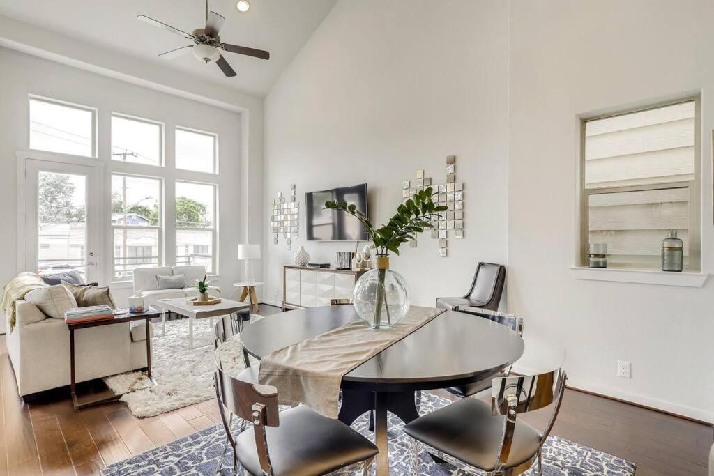Gorgeous 4 Bed Home On St Mary'S - Minutes To Riverwalk/Pearl San Antonio Esterno foto